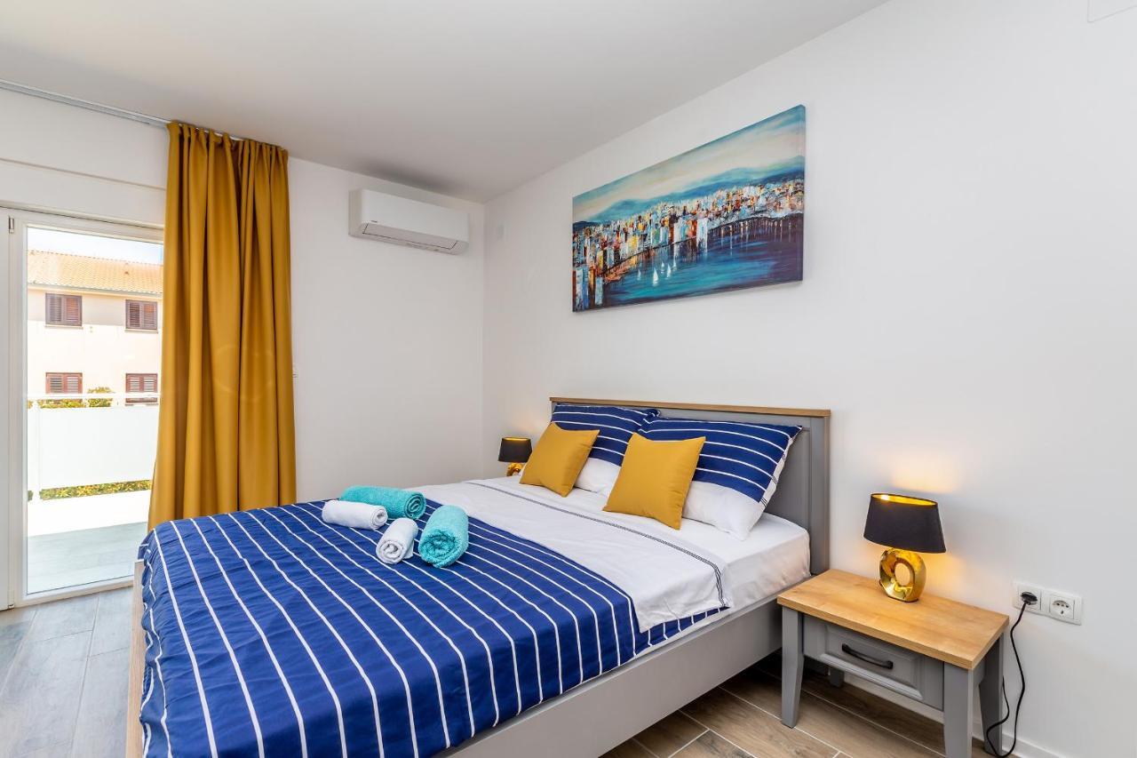 Holiday House Sunlight With Heated Pool มาลินสกา ภายนอก รูปภาพ